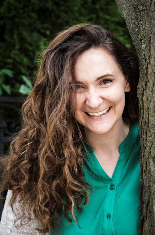 Amanda Leduc headshot
